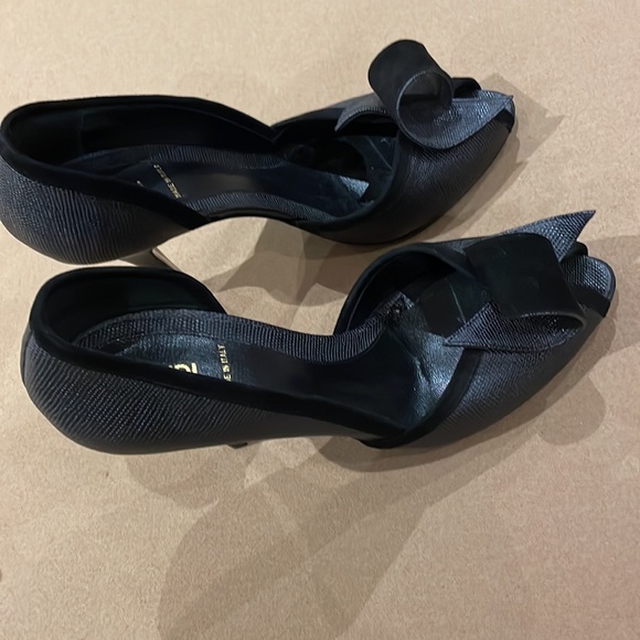 Fendi.  Black/grey bow heels. Size 40 - Picture 2 of 5